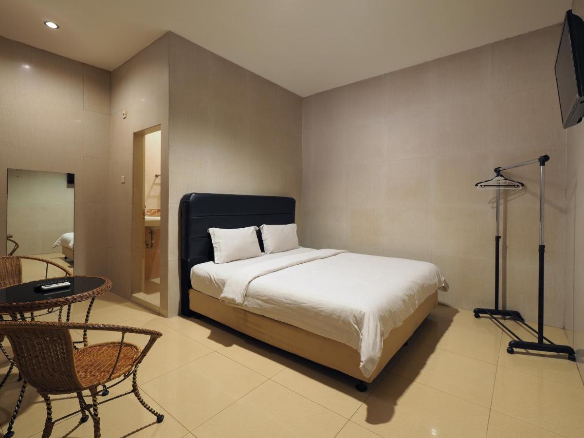 New Gentala Hotel Medan Buitenkant foto