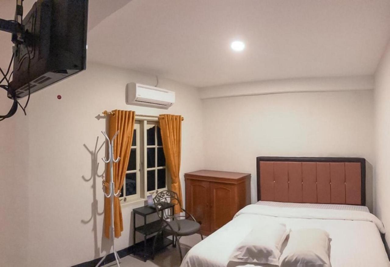New Gentala Hotel Medan Buitenkant foto