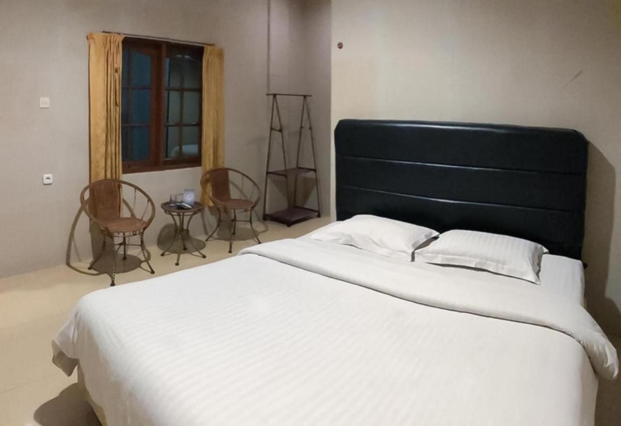 New Gentala Hotel Medan Buitenkant foto