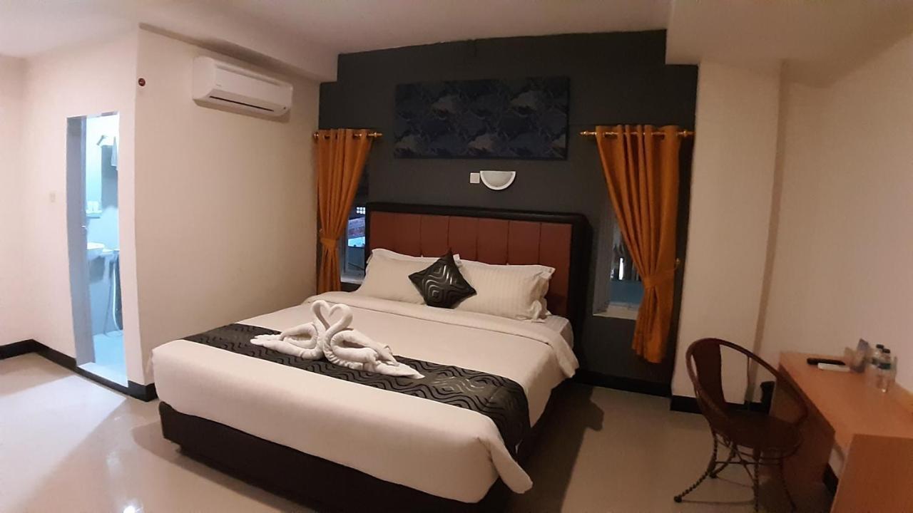 New Gentala Hotel Medan Buitenkant foto