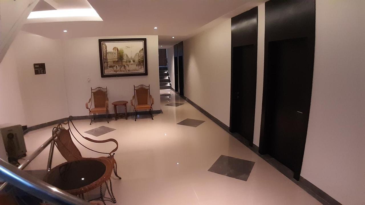 New Gentala Hotel Medan Buitenkant foto